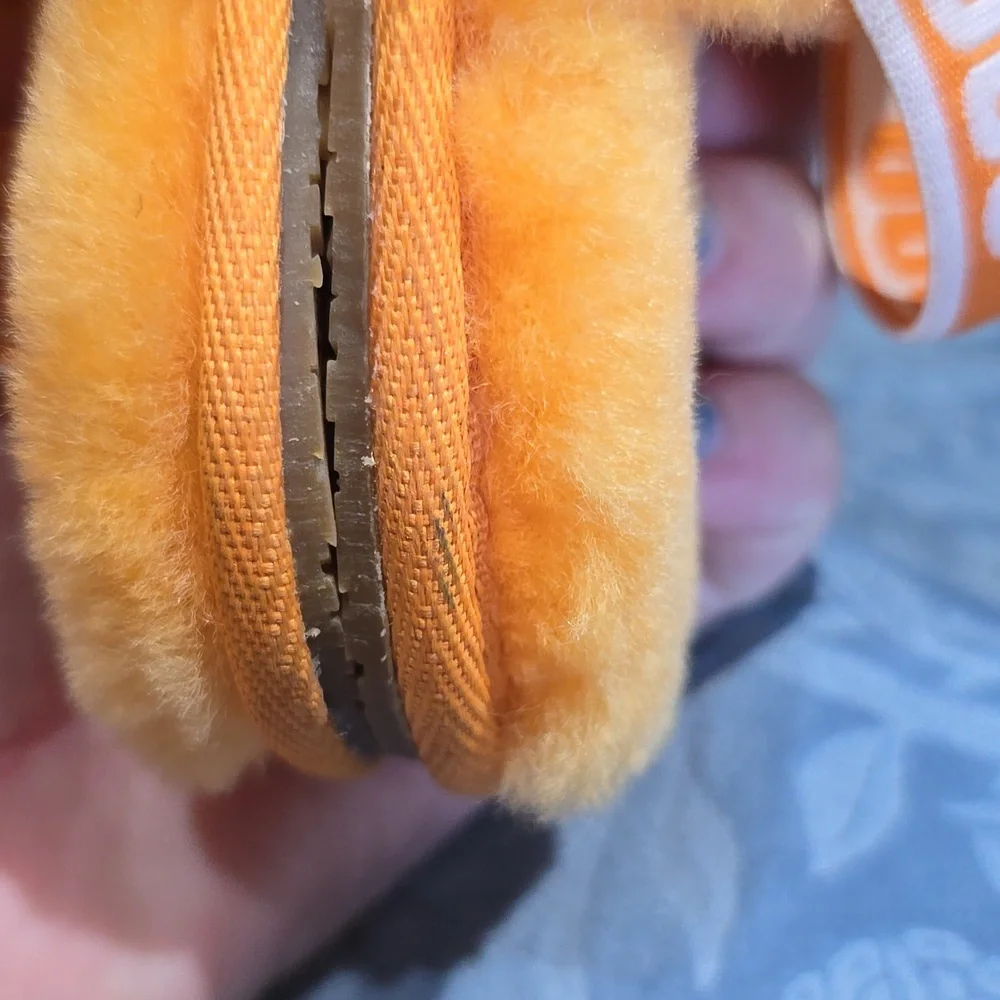 Toddler uggs size 8 orange - Picture 5 of 6